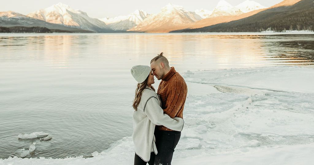 20 Winter Engagement Images to Encourage Your Shoot